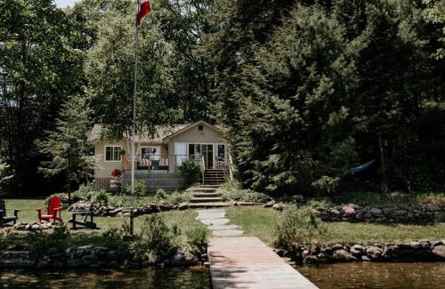 Bala House | Experience Moon Rock Cottage - Family-Friendly Retreat