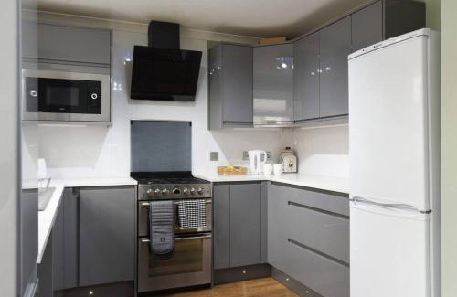 Portsmouth House | Family-Friendly 4Bed Home Near Port Solent with Pets Welcome