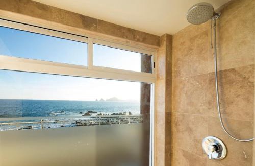 Cabo Bello Villa | Casa Luna - Oceanfront Retreat with Infinity Pool & Jacuzzi