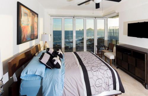 Cabo Bello Villa | Casa Luna - Oceanfront Retreat with Infinity Pool & Jacuzzi