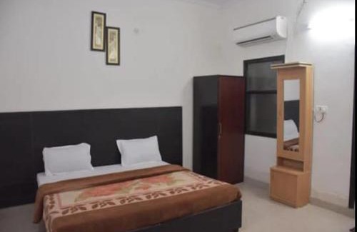 Taj Ganj Hotel | Exceptional White House: Family-Friendly with Breakfast Included