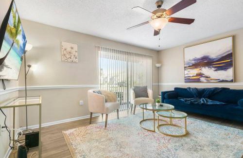Melbourne Apartment | Modern 3BR Escape with Pool, Gym & Pet-Friendly Amenities