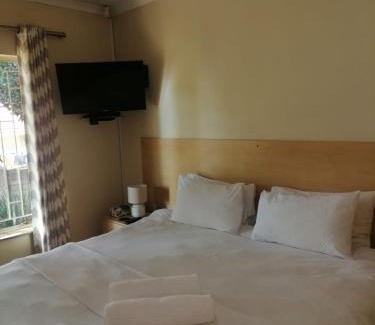 Garsfontein Hotel | Relax at Time Square Tranquil Suites - Family Friendly Amenities