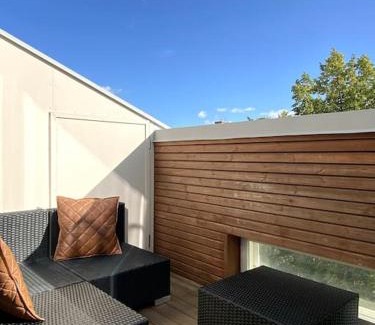 Ullanlinna Apartment | Stylish Penthouse Loft with Pet-Friendly Amenities