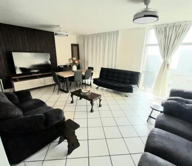 North Beach Apartment | Beachside Bliss at Oceanic 84 Durban with Pool & Family Fun