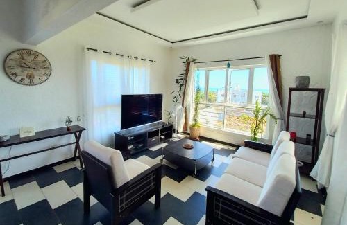 Albion Apartment | Cozy Abode Apartment: Pet-Friendly with Pool & Breakfast