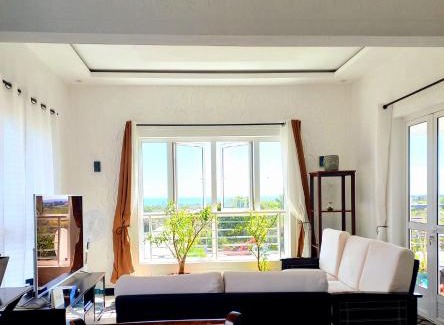 Albion Apartment | Cozy Abode Apartment: Pet-Friendly with Pool & Breakfast