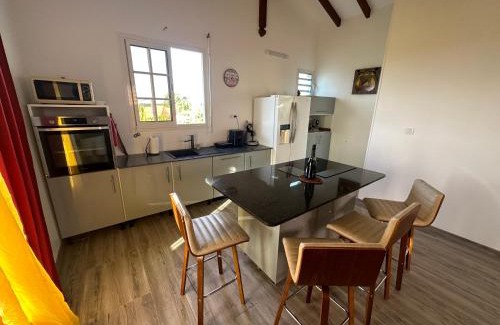 Ste-Genevieve Apartment | Charming T2 de Charme: 9/10 Guest Rated & Family-Friendly