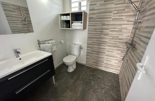 Ste-Genevieve Apartment | Charming T2 de Charme: 9/10 Guest Rated & Family-Friendly