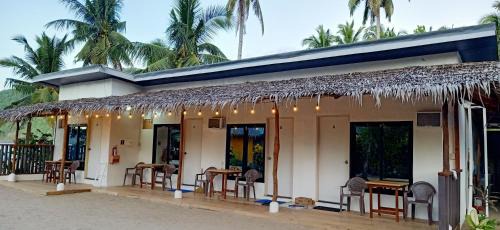 El Nido House | Beachfront Bliss at CocoHut Beach House - Rated 9/10