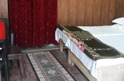 Vrindavan House | Welcoming Somnath: Pet & Child-Friendly Retreat
