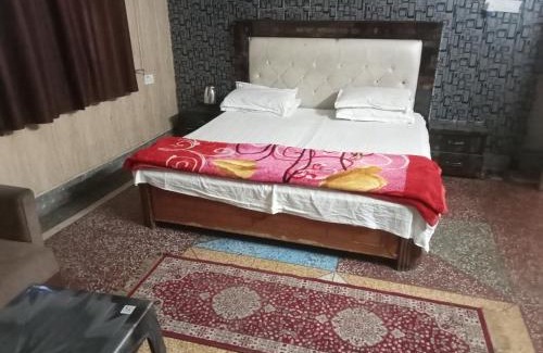Vrindavan House | Welcoming Somnath: Pet & Child-Friendly Retreat