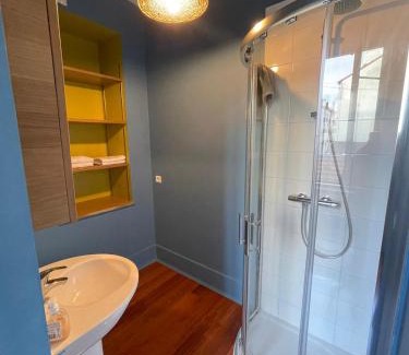 Chalon-sur-Saone Apartment | Pet-Friendly Retreat at Le Vuitton: Rated 10/10 by Guests