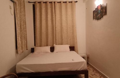 Arambol Bed & Breakfast | Cozy Velankanni Home: Pet Friendly with Breakfast Included