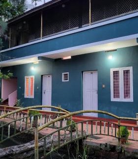 Kuzhuppilly House | Relax at Green Finch Lake View Garden Residency