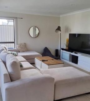 Brighton-le-Sands House | Diego's Home: Family-Friendly Retreat with Pool Access