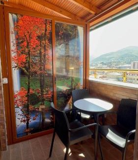 Pogradec Apartment | Oceanfront Retreat at Shtepi pushimi Pogradec for Families