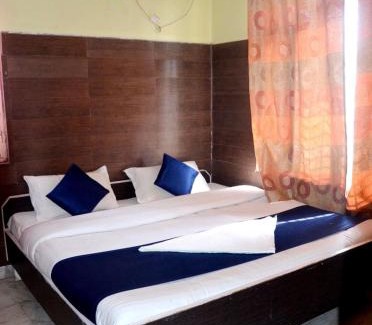 Rajbagh House | Budget-Friendly Stay at Alvin Guest House for Families