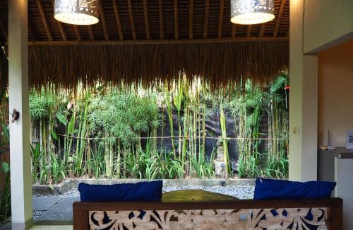 Pengosekan Cabin | Family-Friendly De'dalam with Pool Access Awaits You