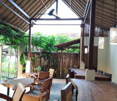 Pengosekan Cabin | Explore De'dalam Standard: Family-Friendly with Pool & Breakfast