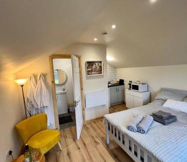 Omagh Other | Pet-Friendly Speir Dorcha Cabin with Perfect 10 Rating