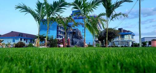 Dodoma Hotel | Comfortable Getaway at Midland Inn View Hotel with Pool