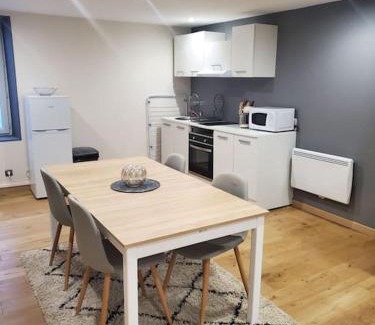 Cosne-Cours-sur-Loire Apartment | Cozy Apartment for Families: Ideal Child-Friendly Retreat