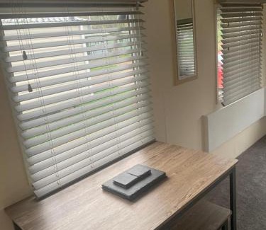Great Houghton Other | Pet-Friendly Bliss at BLW 04 with Pool and Breakfast
