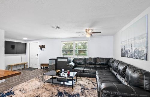 Ridge Wood Heights House | Relaxing Private Home with Heated Pool & Oceanfront Views