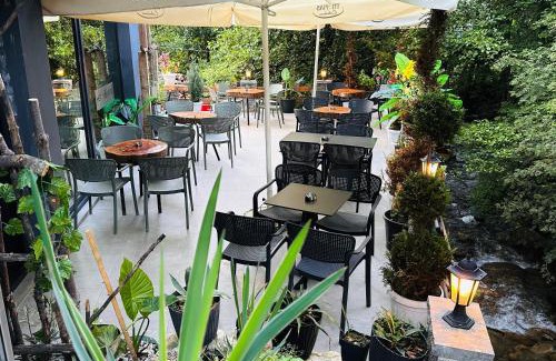 Kosovo Hotel | Cozy Metro Hotel Brezovica: Pet-Friendly & Family Approved
