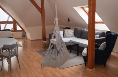 Kaposvar Apartment | Top-Rated Kecelhegyi Vendégház with Family-Friendly Perks