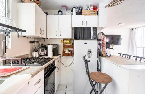 Santa Maria la Ribera Apartment | Cozy Apartment in the Heart of the City - Family Friendly
