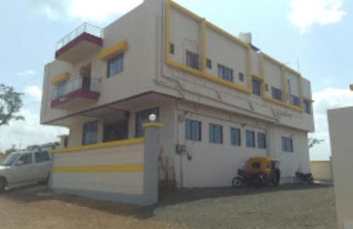 Kolhapur Hotel | Budget-Friendly Soham Hotel And Lodging with Breakfast