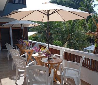 Kamadhoo House | Relax at Hanfiaru Beach Inn - Family-Friendly Retreat
