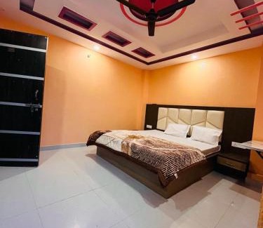Faizabad Hotel | Discover Comfort at New Raghukul Lodge with Breakfast Included