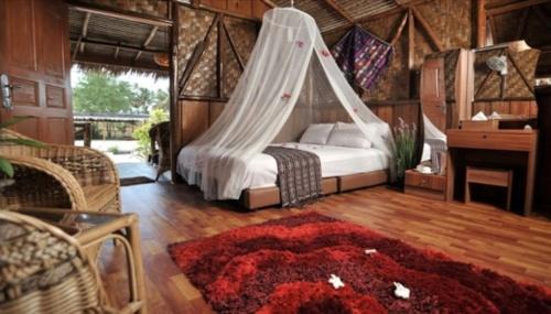 Berakit Cabin | Scenic Bintan Brzee Beach Bungalow with Ocean Views