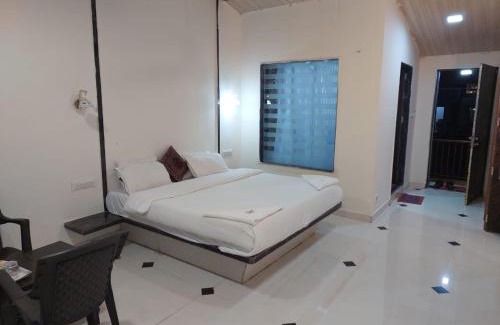 Mahabaleshwar Hotel | Pet-Friendly Retreat at Balaji Resto and Stay
