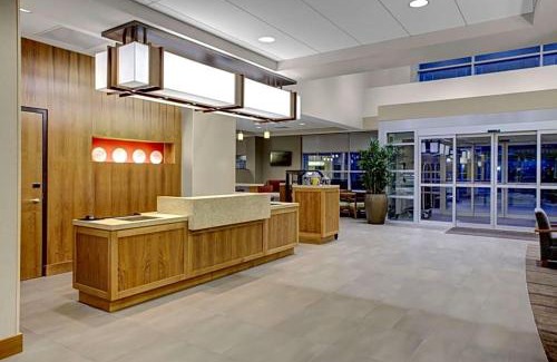 Columbus Hotel | Pet-Friendly Retreat at Hyatt Place Columbus with Pool & Breakfast