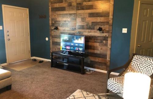 Killeen House | Family-Friendly Casa Nicholas with Spacious Yard & Kitchen