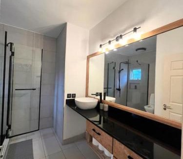 Trianon Apartment | Comfortable Suite in the Heart of Ebene - Family Friendly