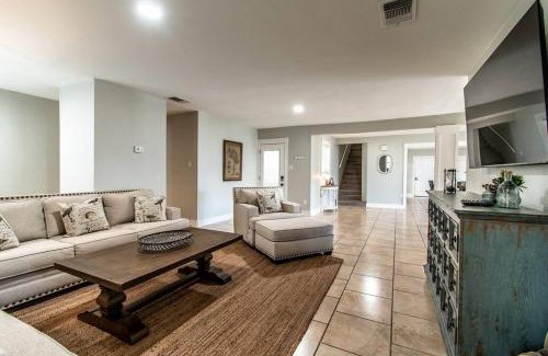 Bay Area House | Escape to Sail Away: Your Perfect Coastal Pool Retreat