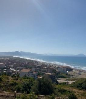 Bejaia Province Apartment | Ideal Family Retreat at Résidence Saadane with Kitchen Access