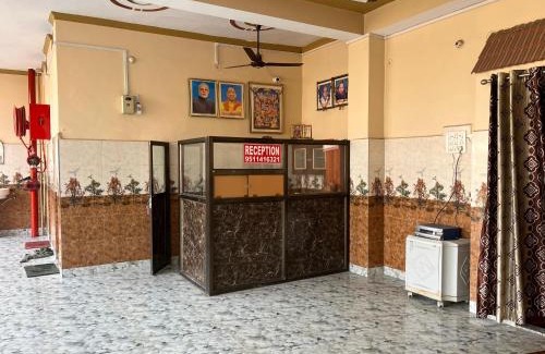 Varanasi Bed & Breakfast | Inviting SDM Guest House with Child-Friendly Amenities