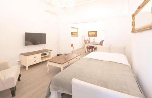 Valkenboskwartier Apartment | Inviting Retreat Hosted by Wendy with Enchanting Garden