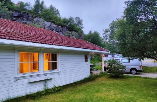 Svolvaer Apartment | Convenient Sentral Apartment Near Scenic Hiking Trails