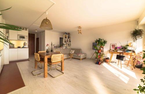 Flandres Apartment | Eye-Catching Skyscraper with Two Scenic Terraces