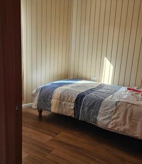 Rilan Apartment | Peaceful Retreat at Alojamiento Paz: Family-Friendly Stay