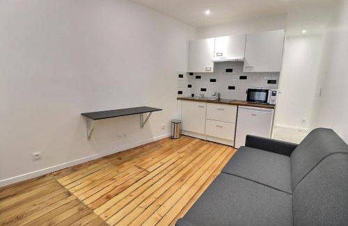 Quartier de la Chapelle Apartment | Cozy Apartment for Two in the Heart of Paris