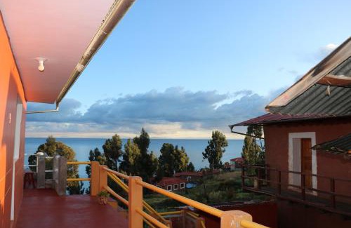 Isla Amantani Bed & Breakfast | Budget-Friendly Sunset Lodge Amantani for Family Getaways