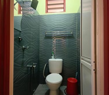 Kampung Pasir Hantu House | Idyllic Perhentian Idaman with Ocean Views for Families